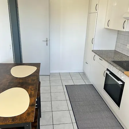Apartment Sunny 3,5 Apt, 10 Min To Center, Free Parking Lugano