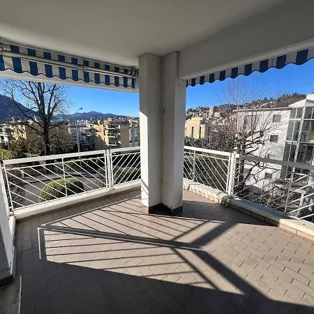 Sunny 3,5 Apt, 10 Min To Center, Free Parking *